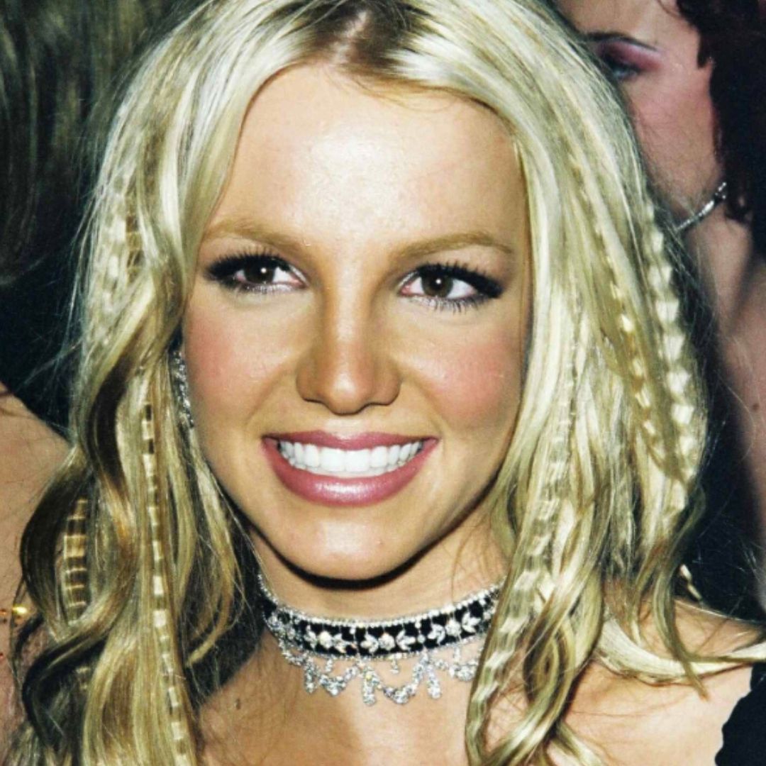 10 best 90s hairstyles trend to try in 2024 Rezerv